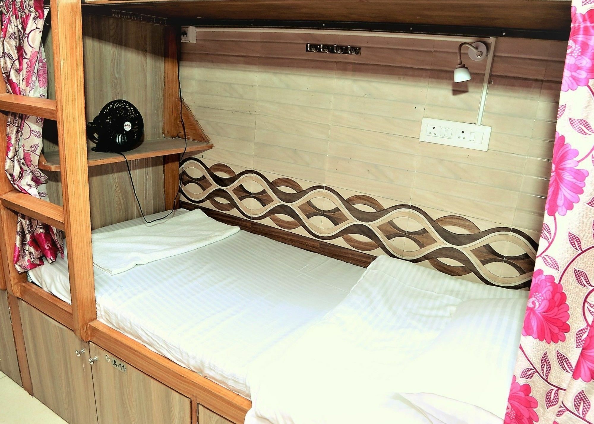 Hostel Delta *