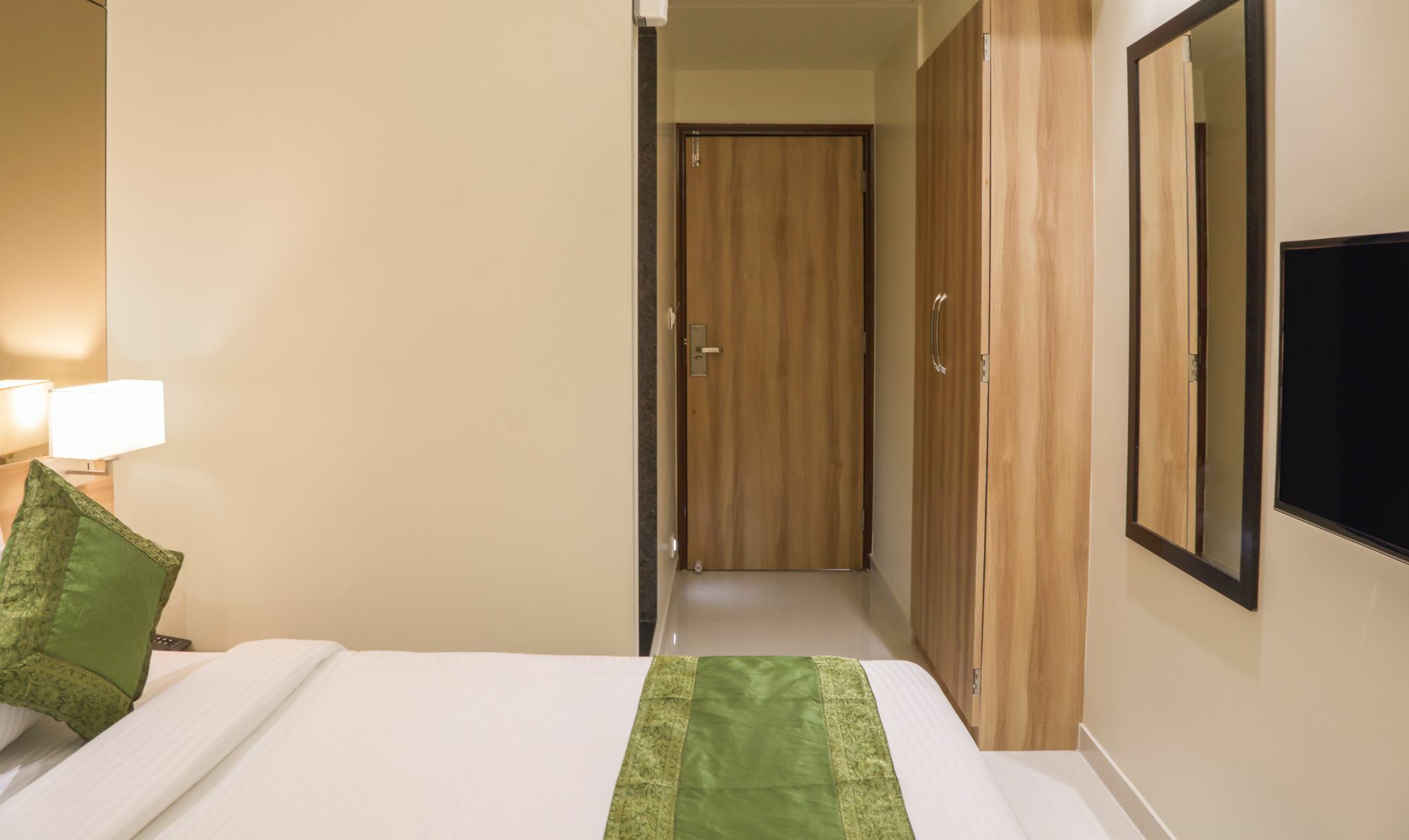 Treebo Phoenix International 3*