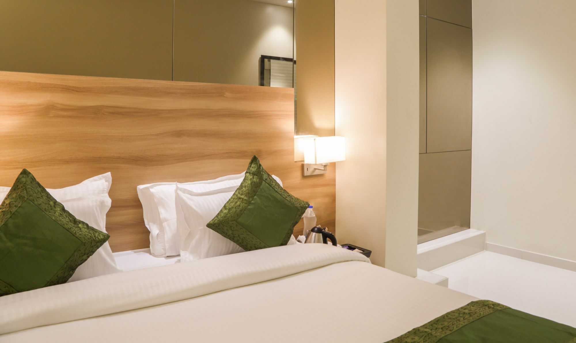 Treebo Phoenix International Hotel