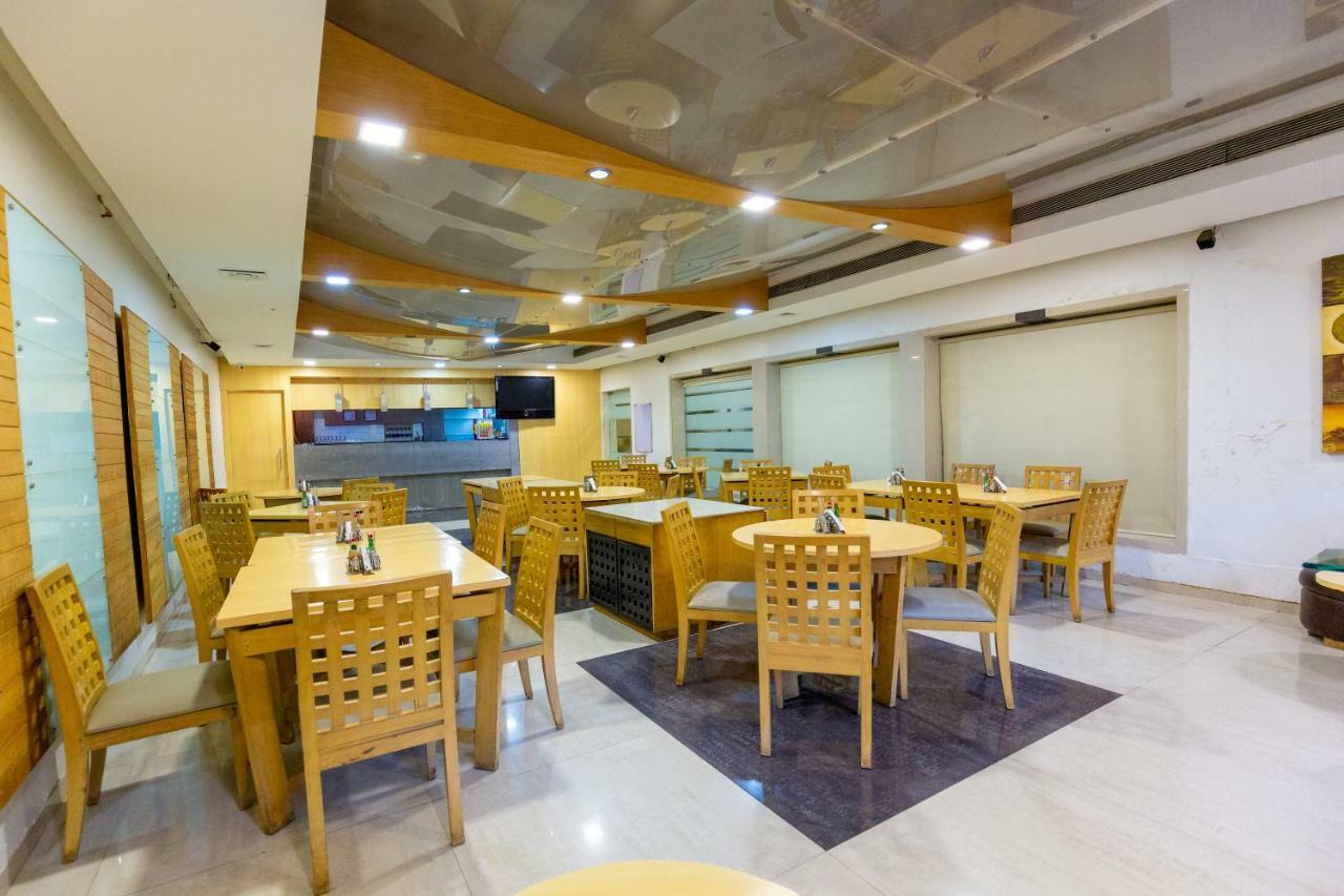 Hotel Sukh 3*