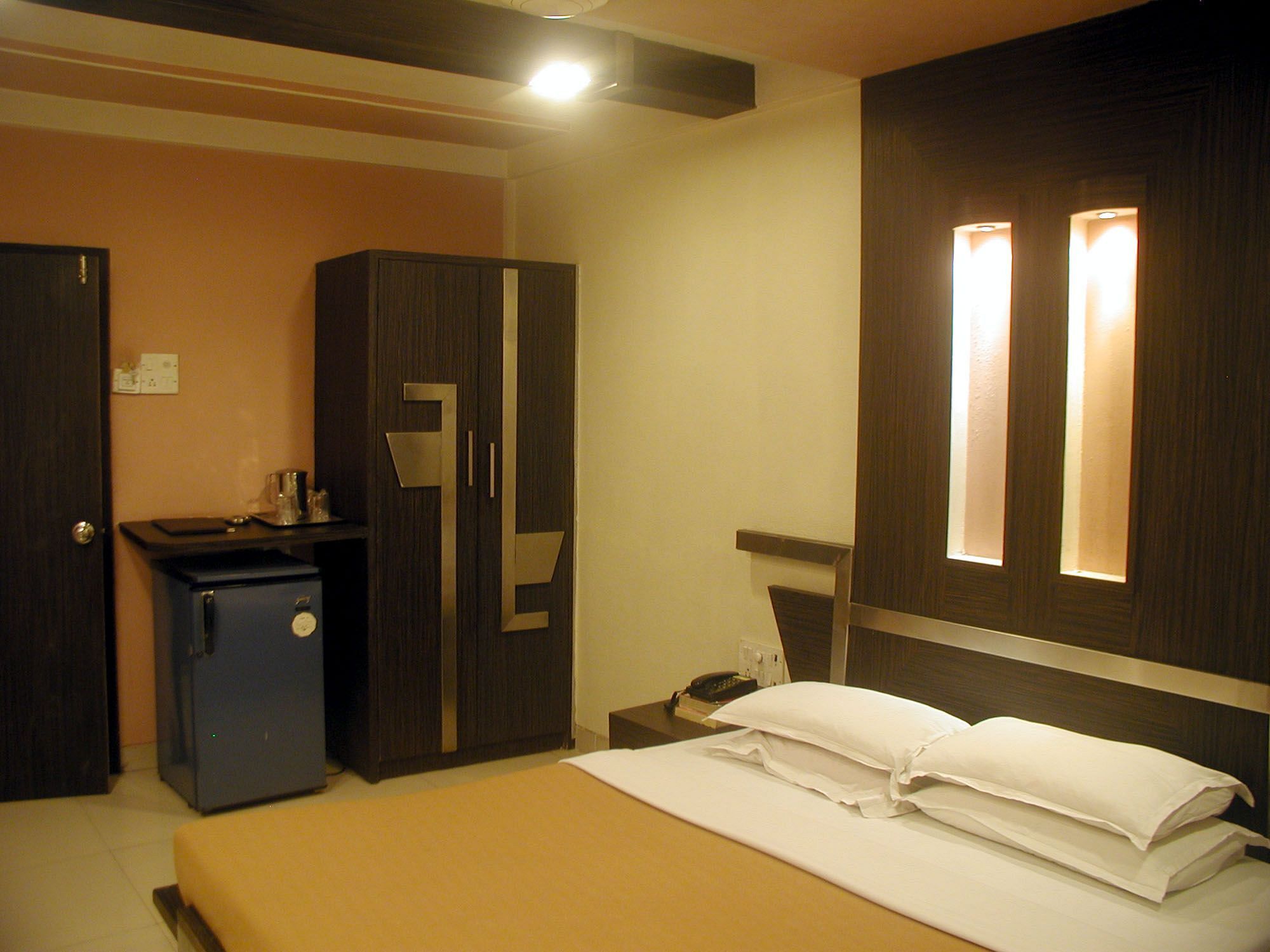 Supreme - Cuffe Parade Hotel
