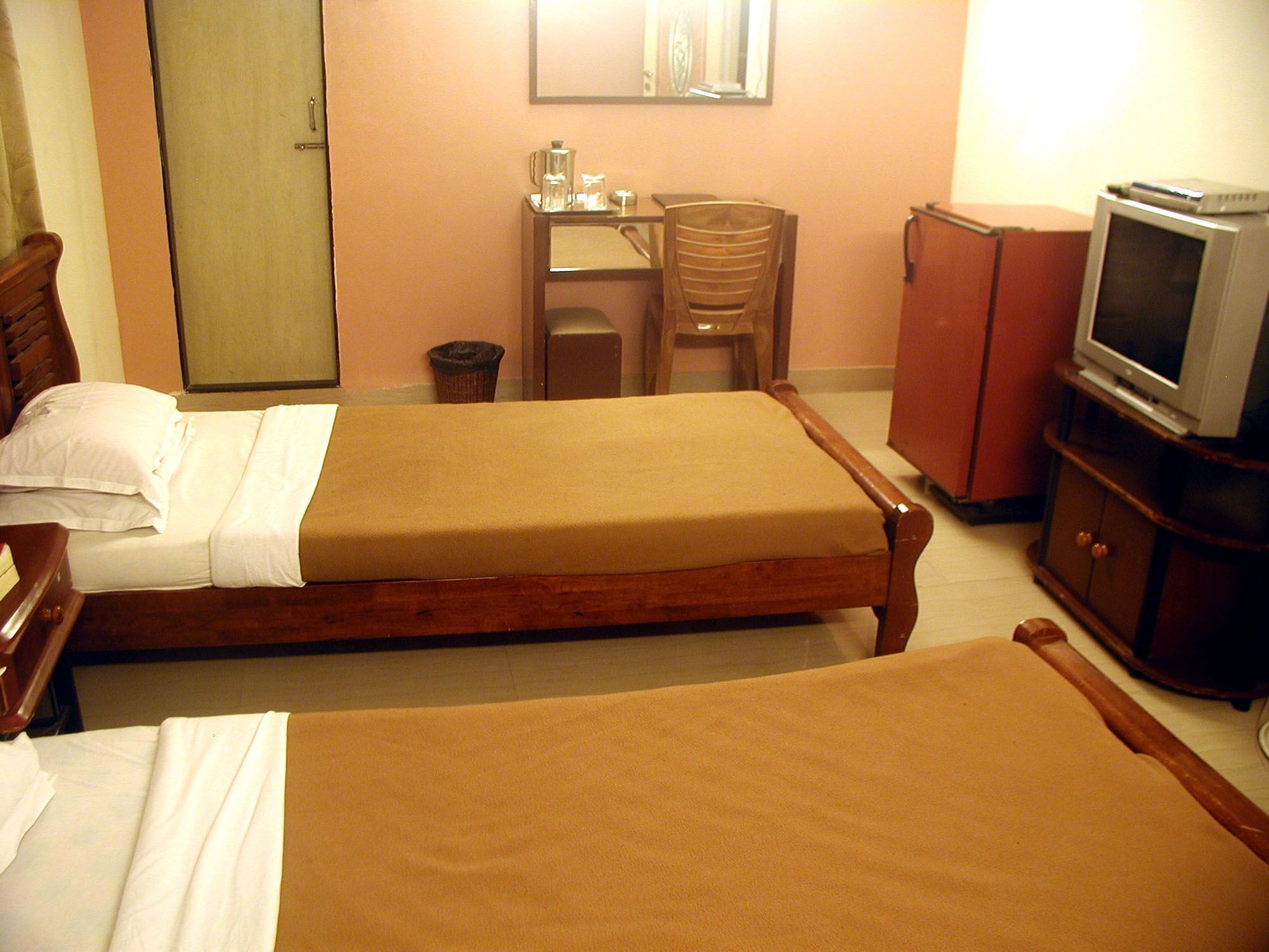 Supreme - Cuffe Parade 3*