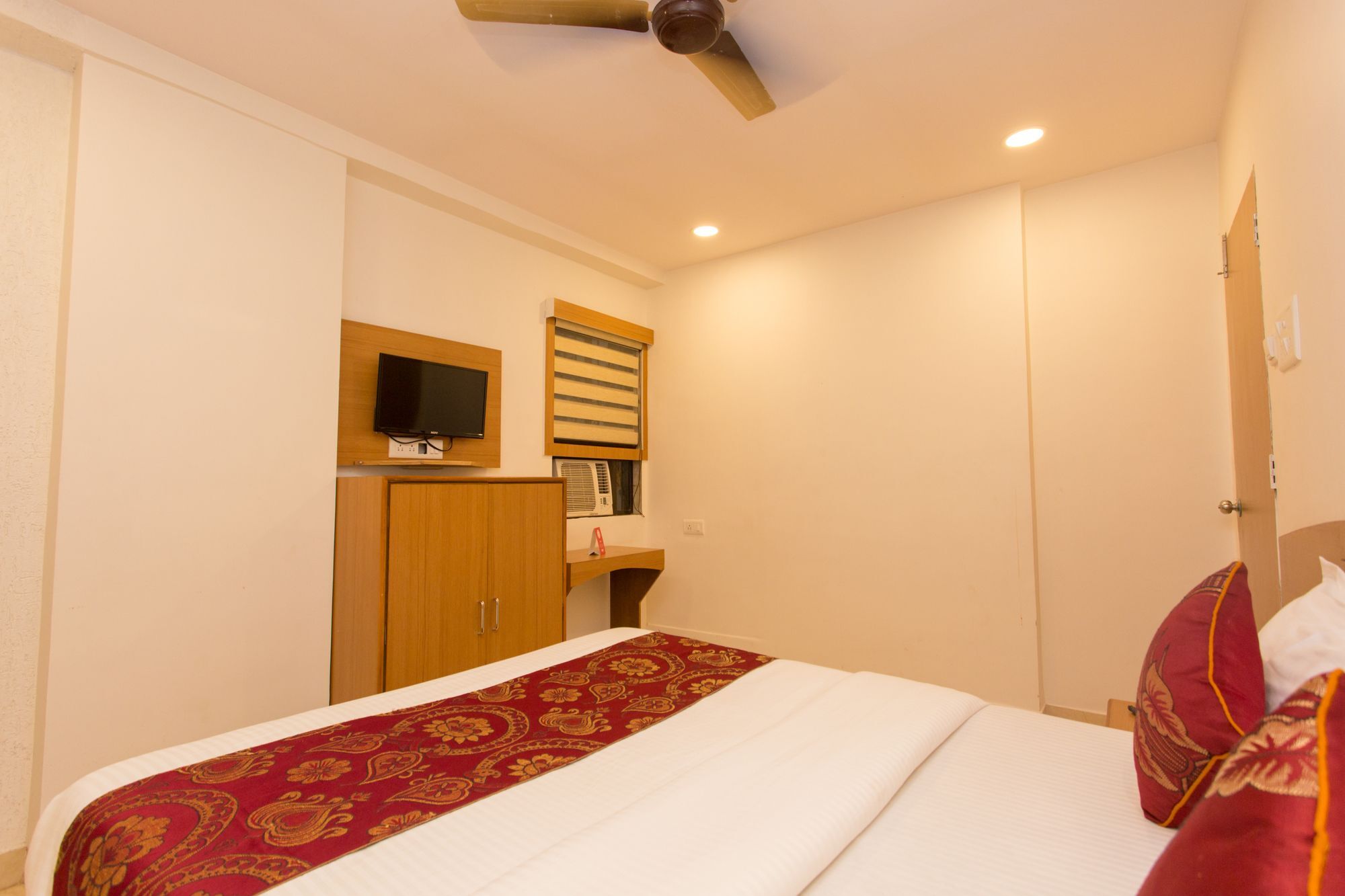 Hotel Oyo 8755 Red Palms