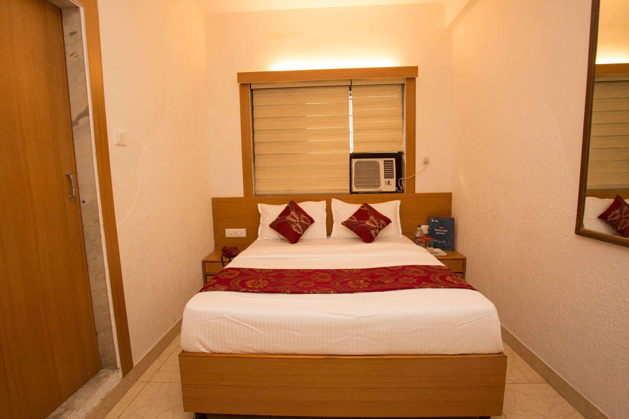 Oyo 8755 Red Palms Hotel Mumbai