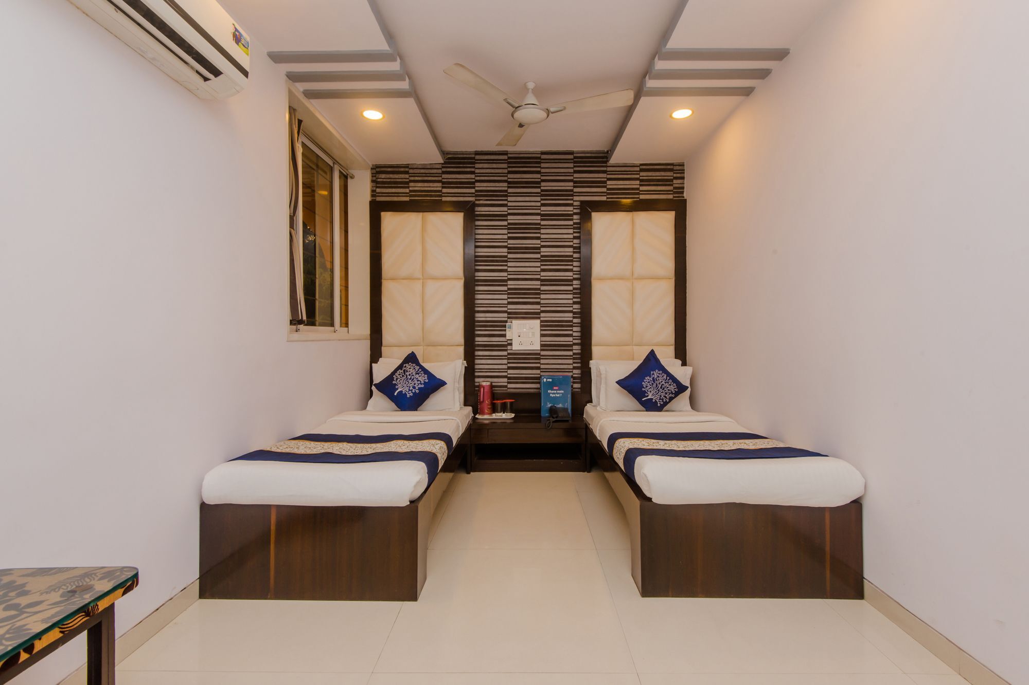 Hotel Oyo 408 Parle Mumbai