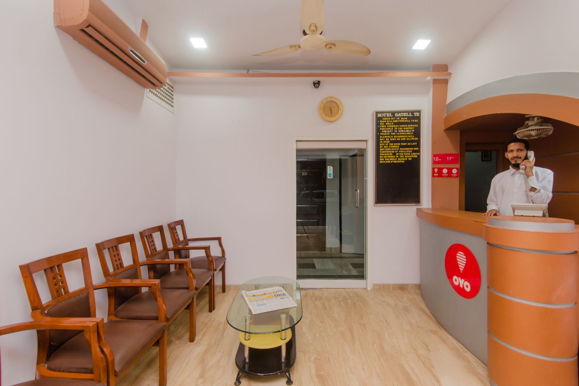 Oyo 408 Parle 2*