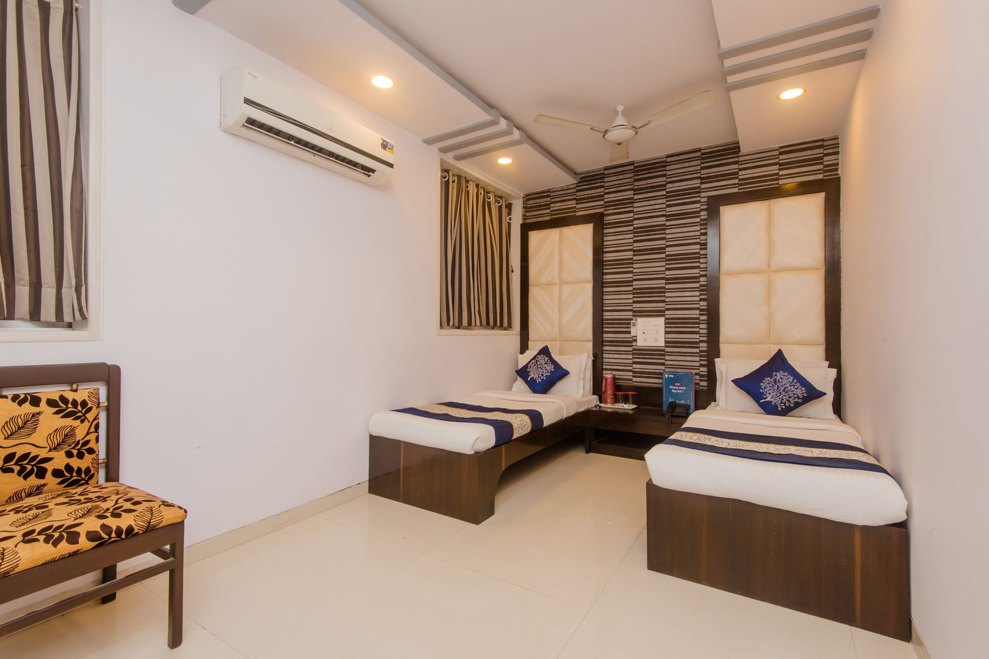 Oyo 408 Parle Hotel 2*