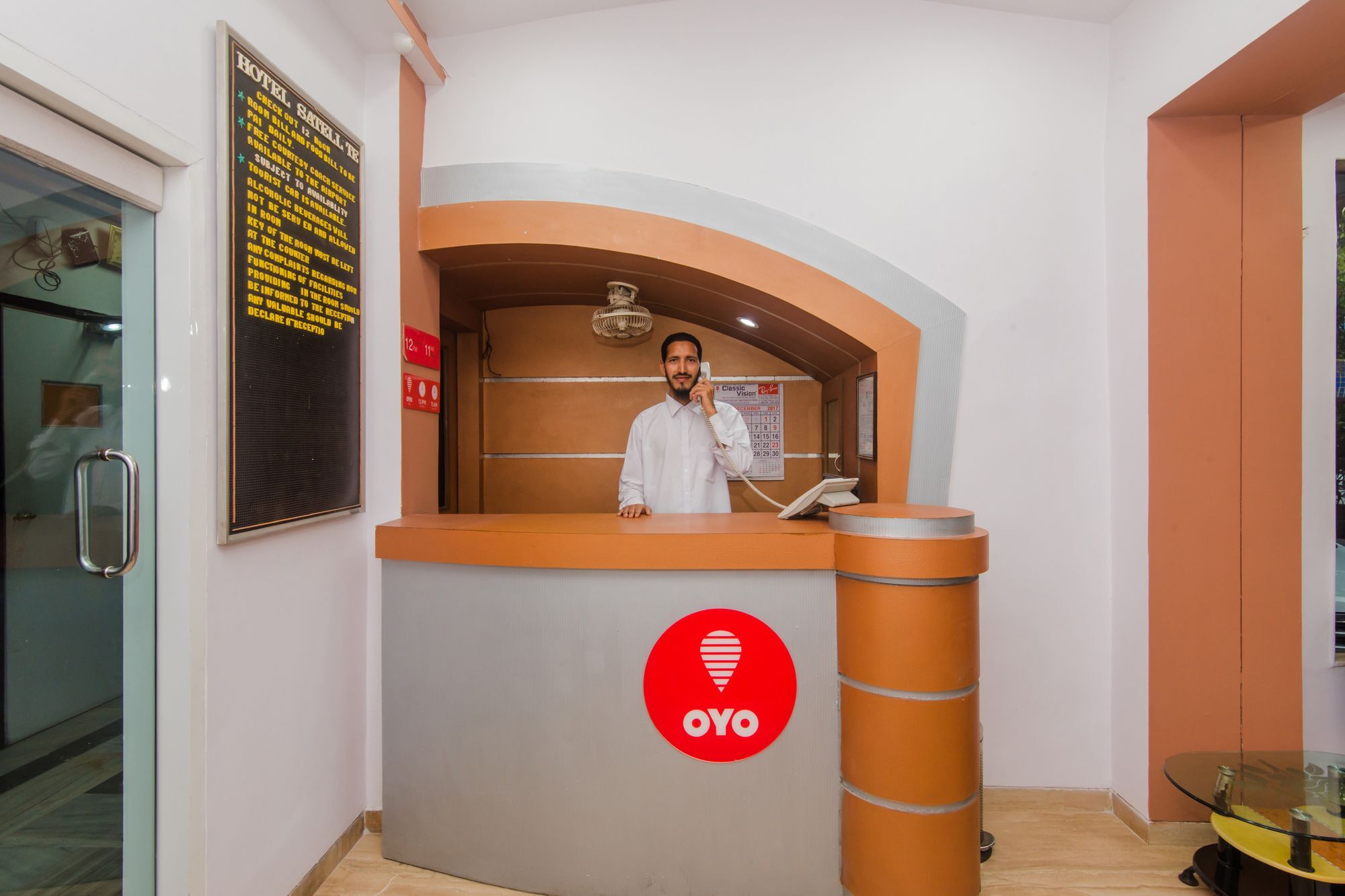 Oyo 408 Parle Mumbai
