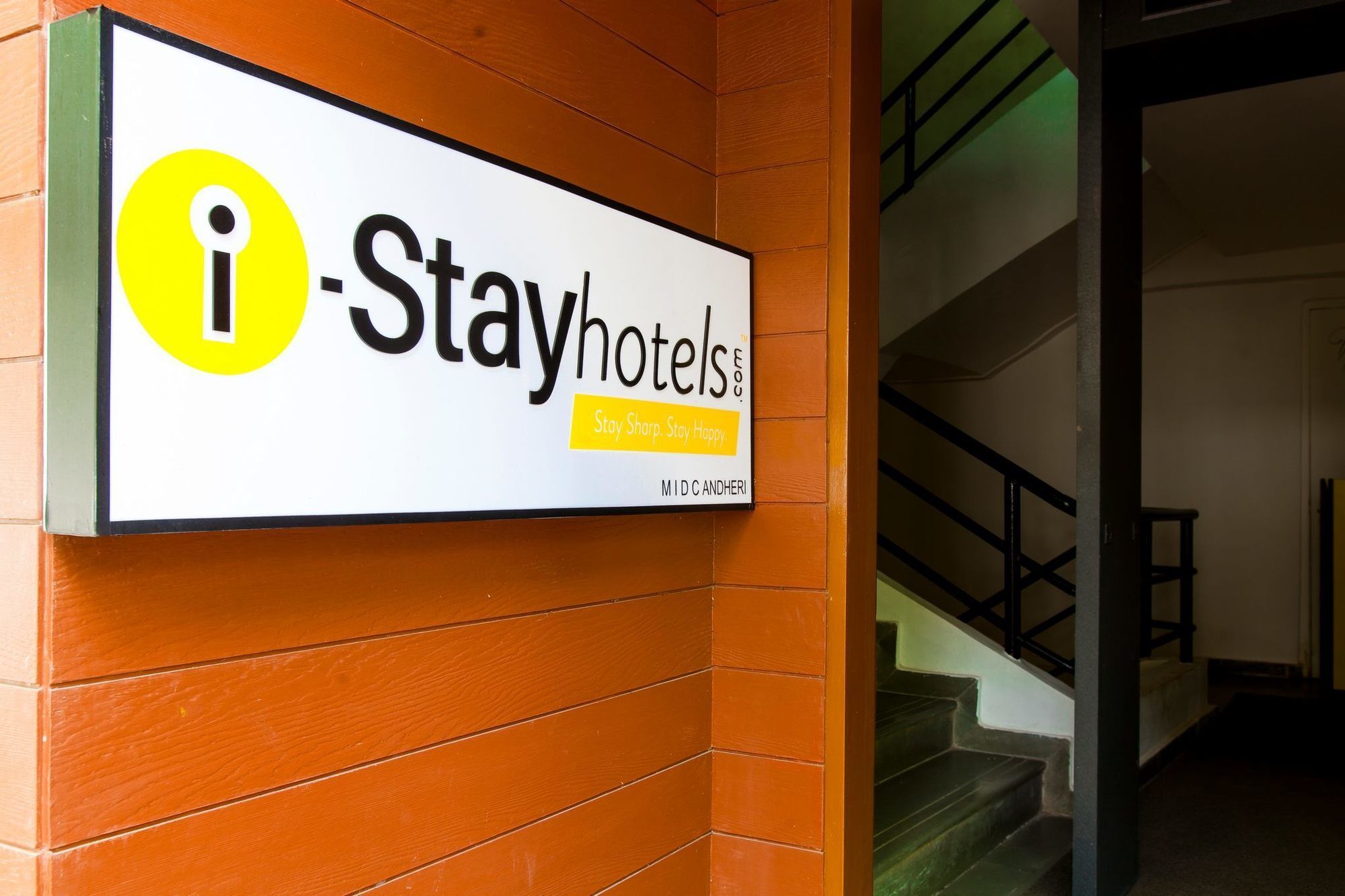 Istay Andheri East Hotel