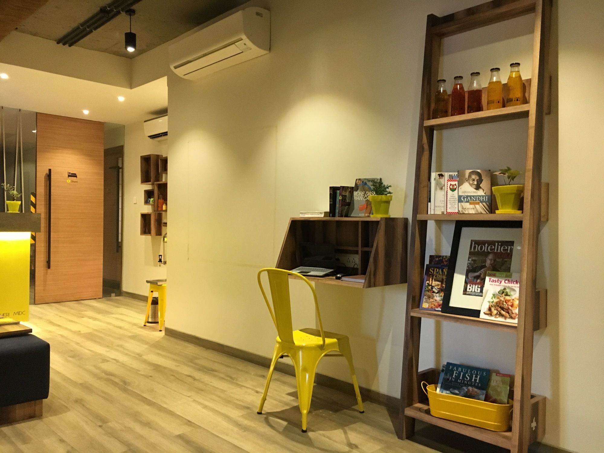 Hotel Istay Andheri East 2*