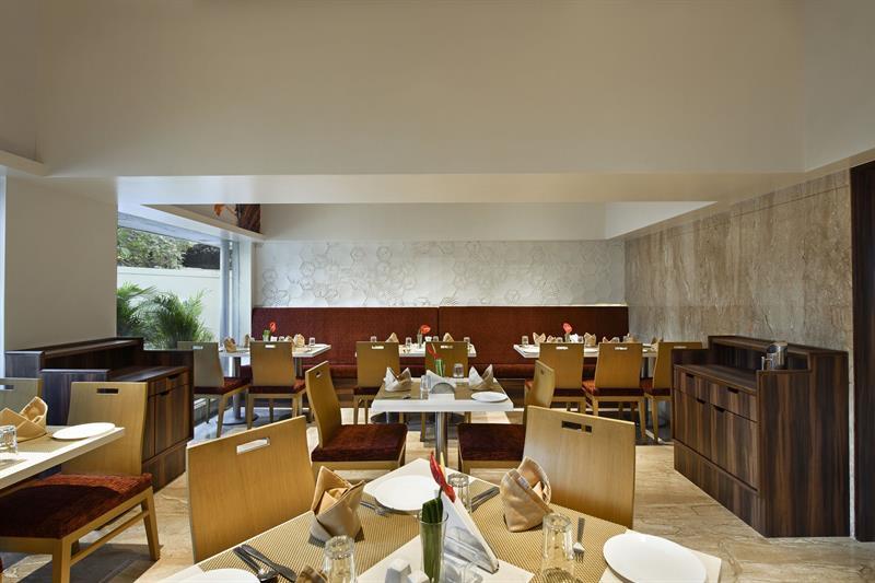 Leafio Marigold Marol Hotel