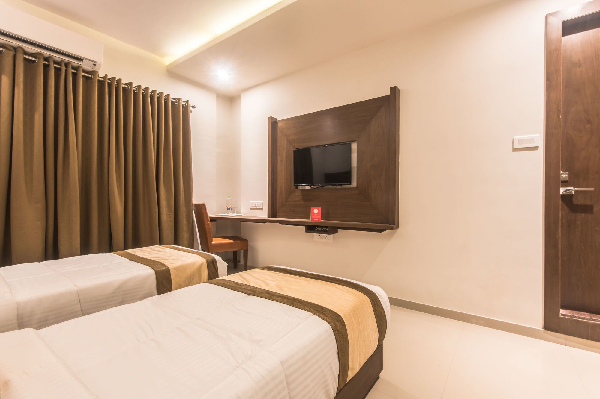Oyo 9328 Marol Hotel 2*