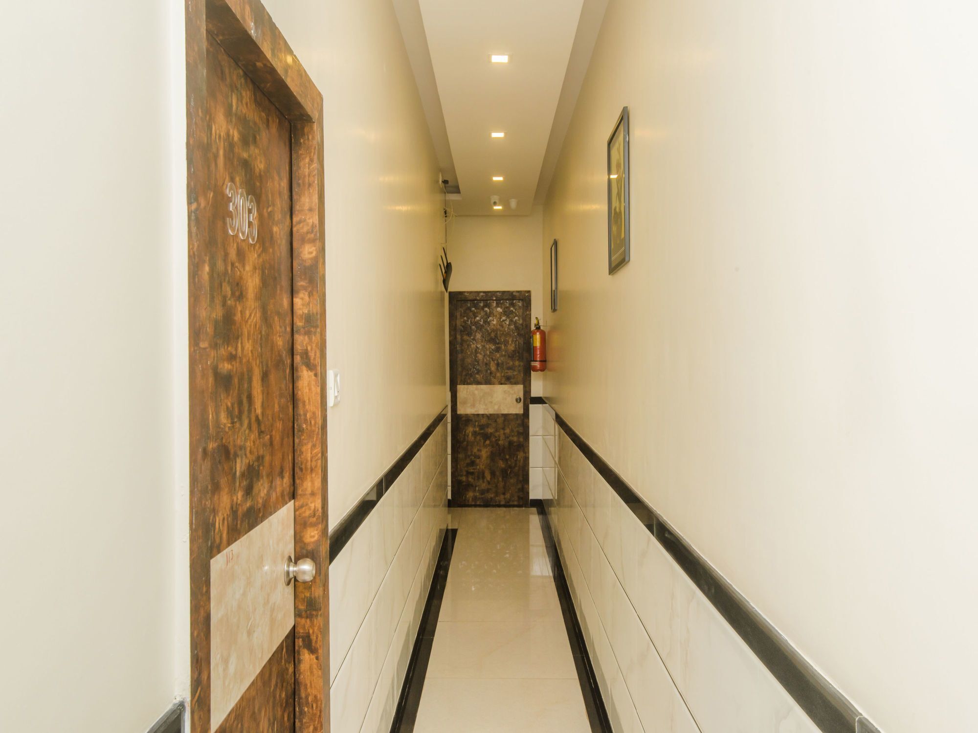 Hotel Fabexpress Embassy Grand - Nr Bkc 3*