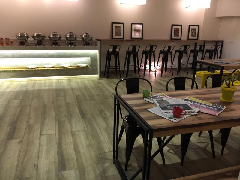 Istay Andheri East 2*