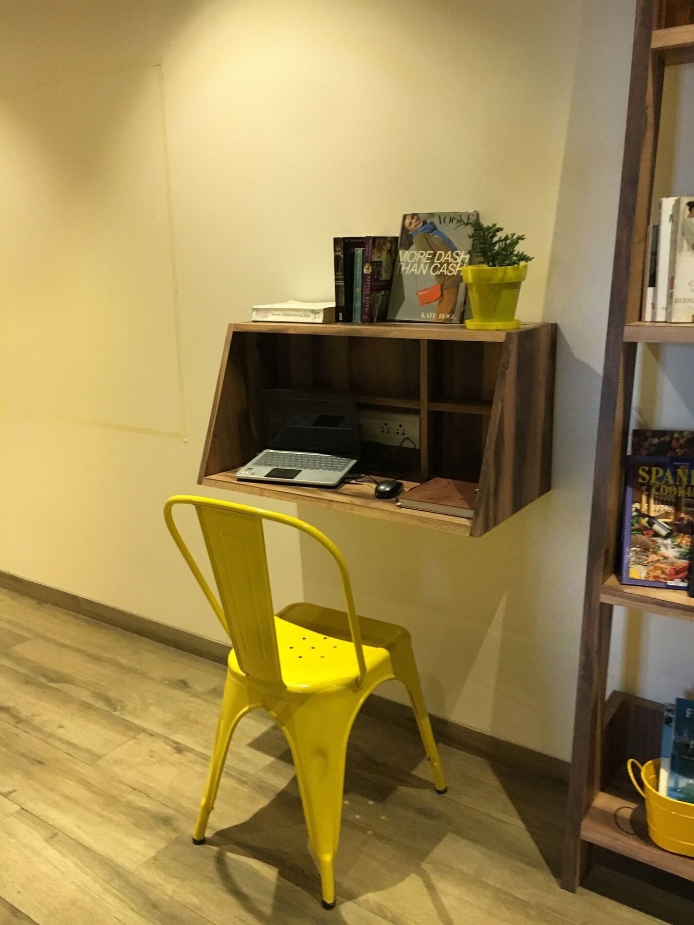 Hotel Istay Andheri East 2*