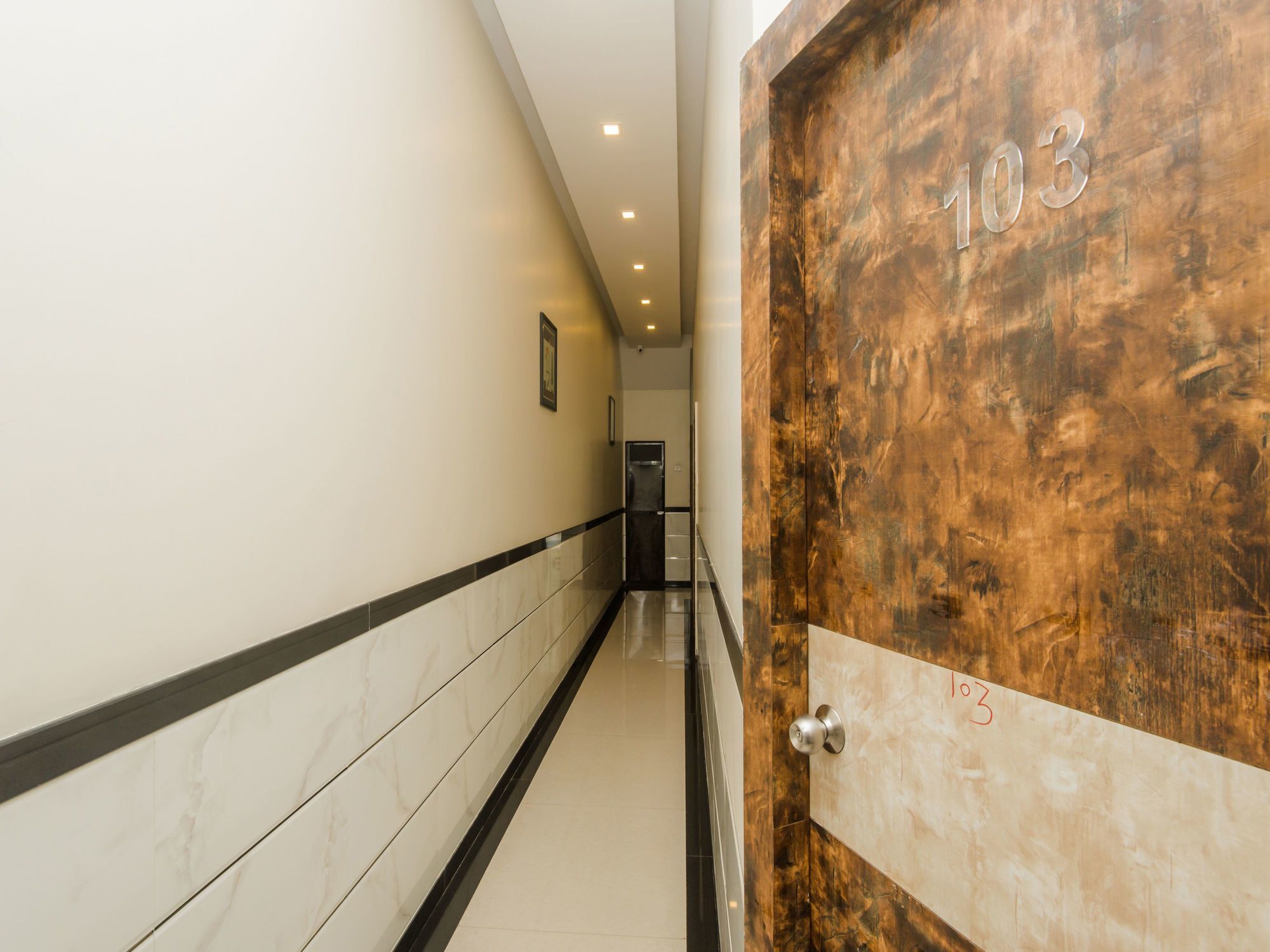 Fabexpress Embassy Grand - Nr Bkc Hotel 3*