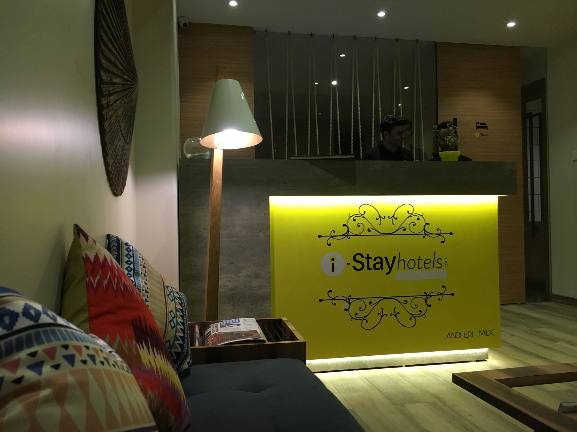 Hotel Istay Andheri East 2*