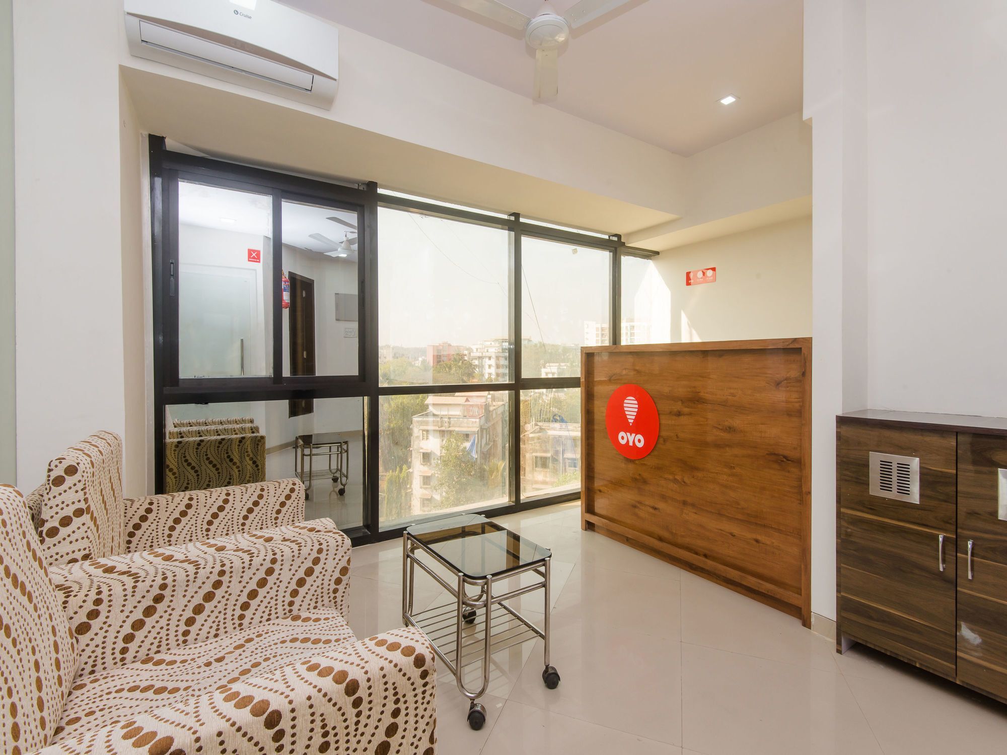 Oyo 12043 Crystal Crown Mumbai