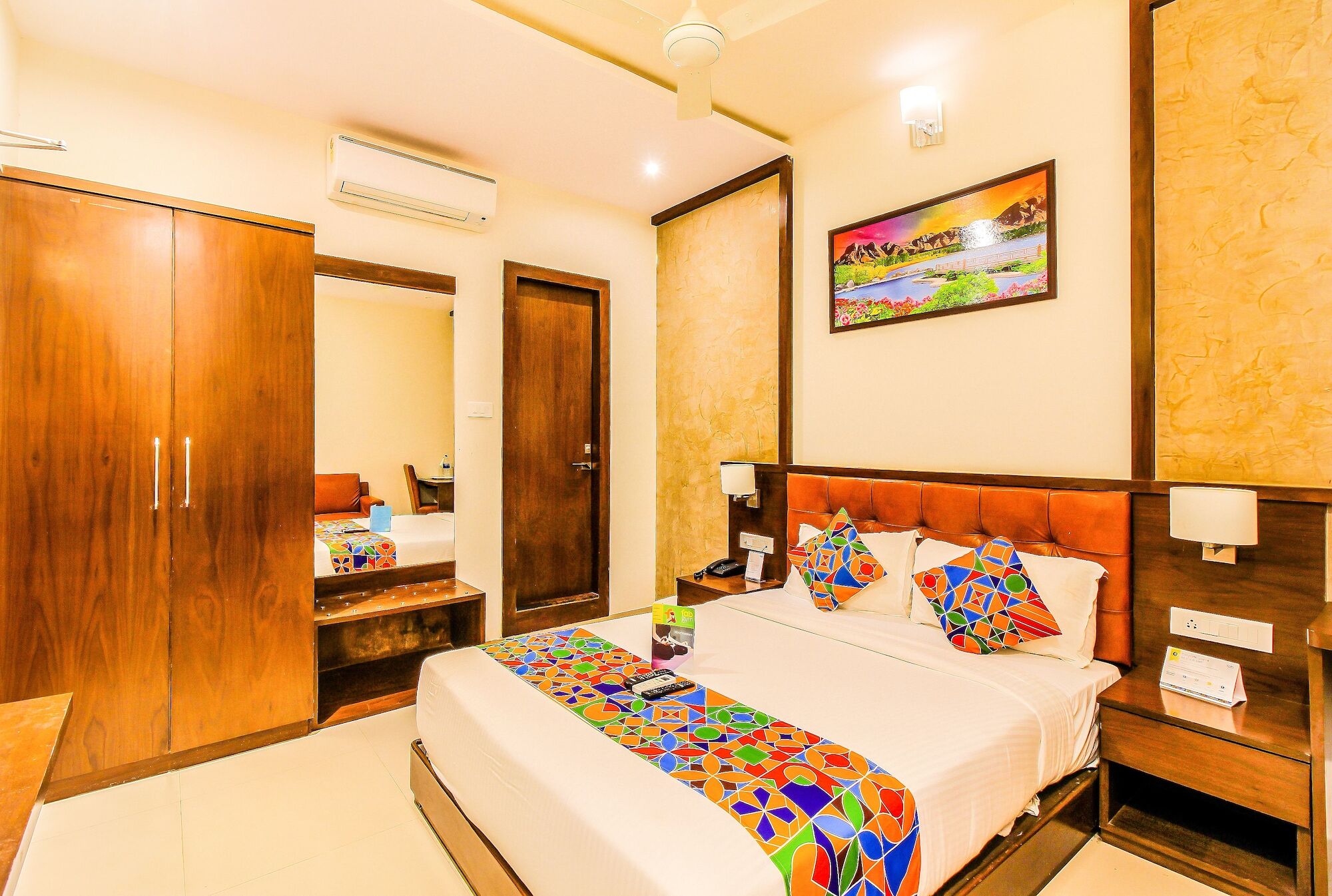 Fabhotel Empire - Nr International Airport