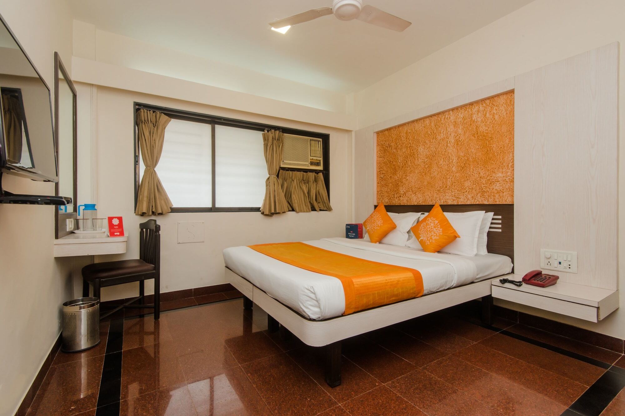 Hotel Oyo 18502 Flagship Sahar International