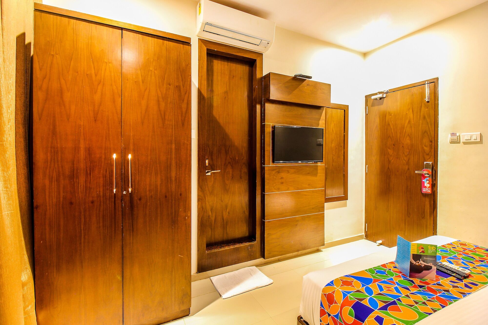 Fabhotel Empire - Nr International Airport Hotel