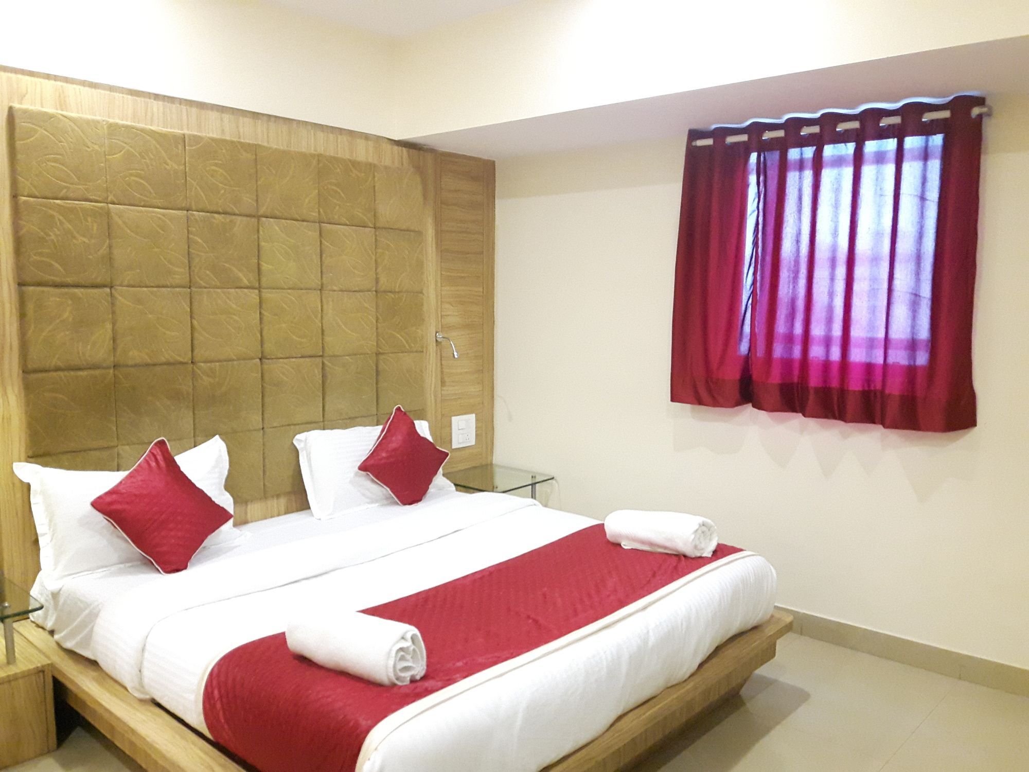Sahar Garden 3*