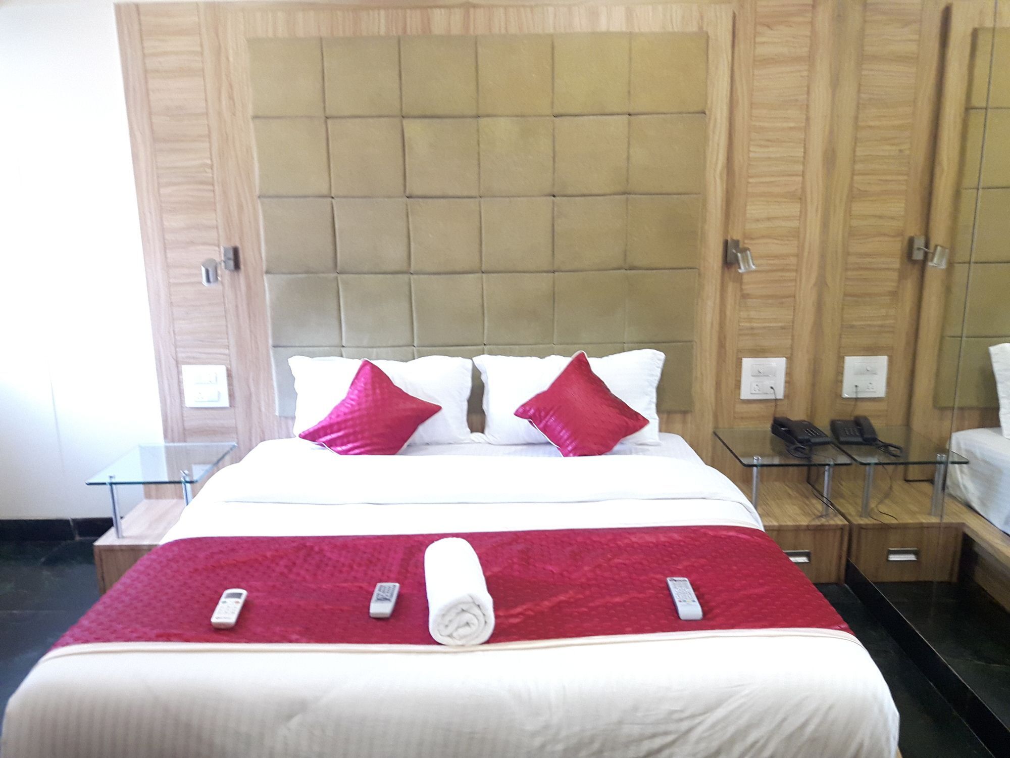 Sahar Garden Hotel