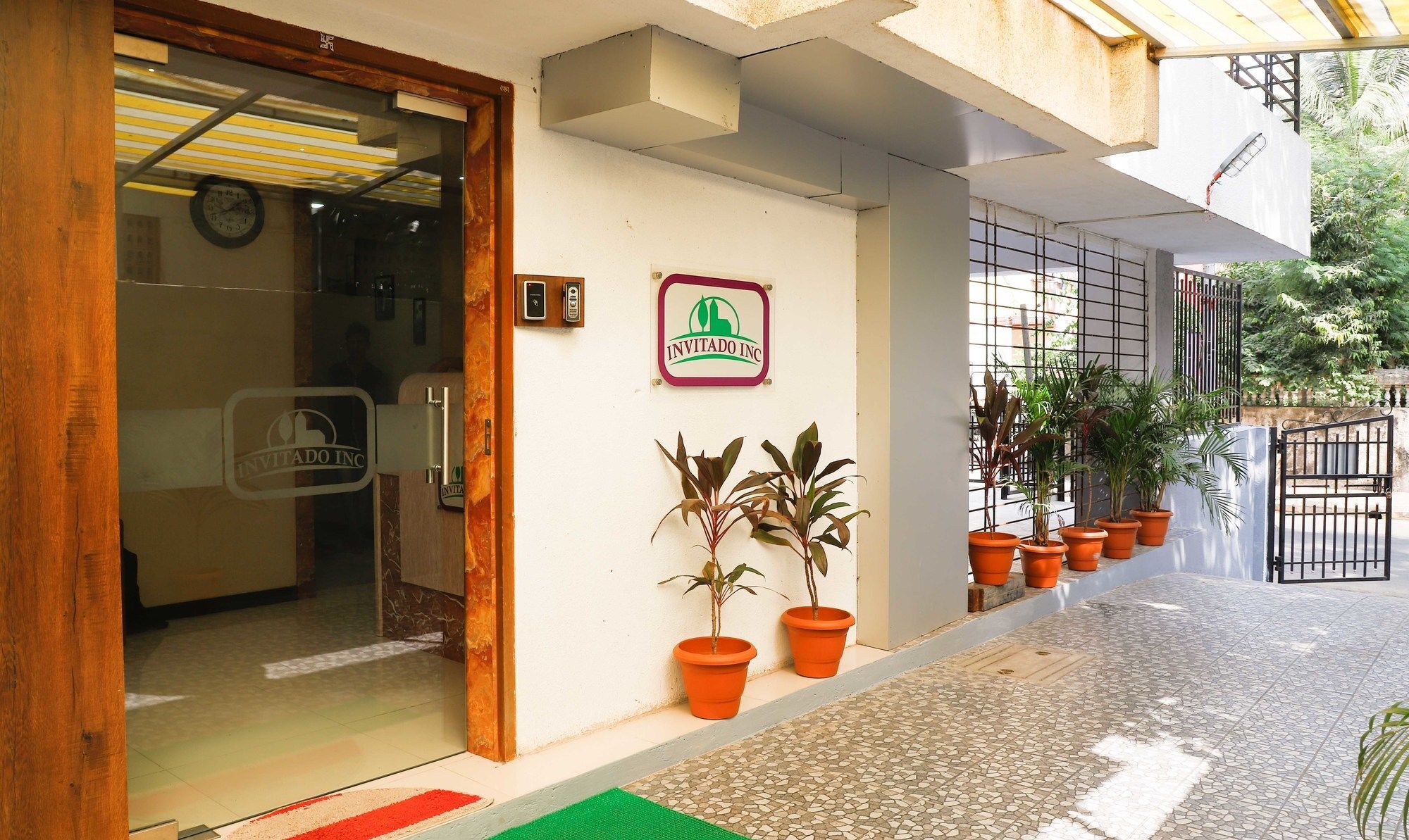 Hotel Treebo Evoque Park 2*