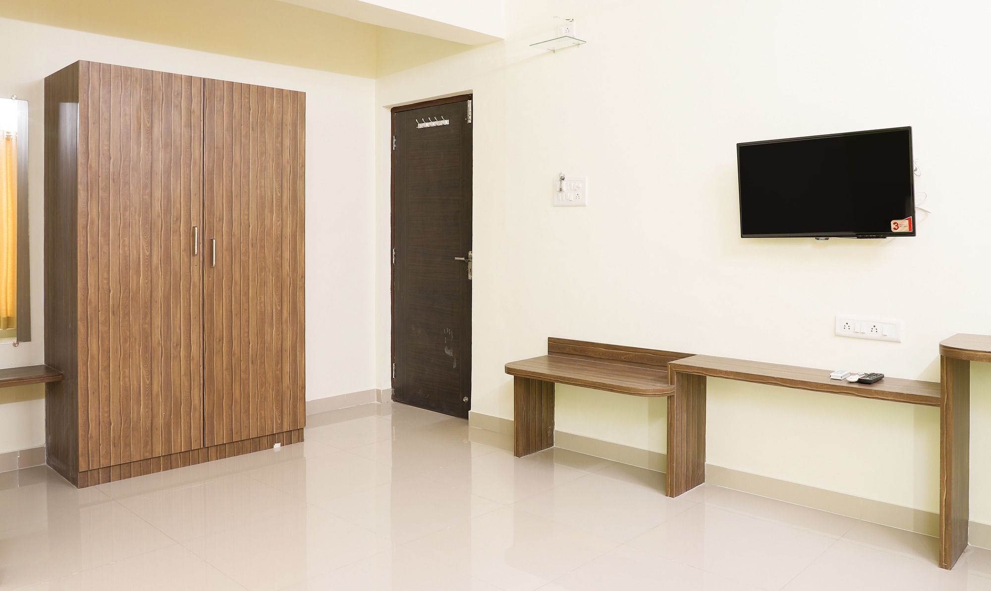Hotel Treebo Evoque Park Mumbai