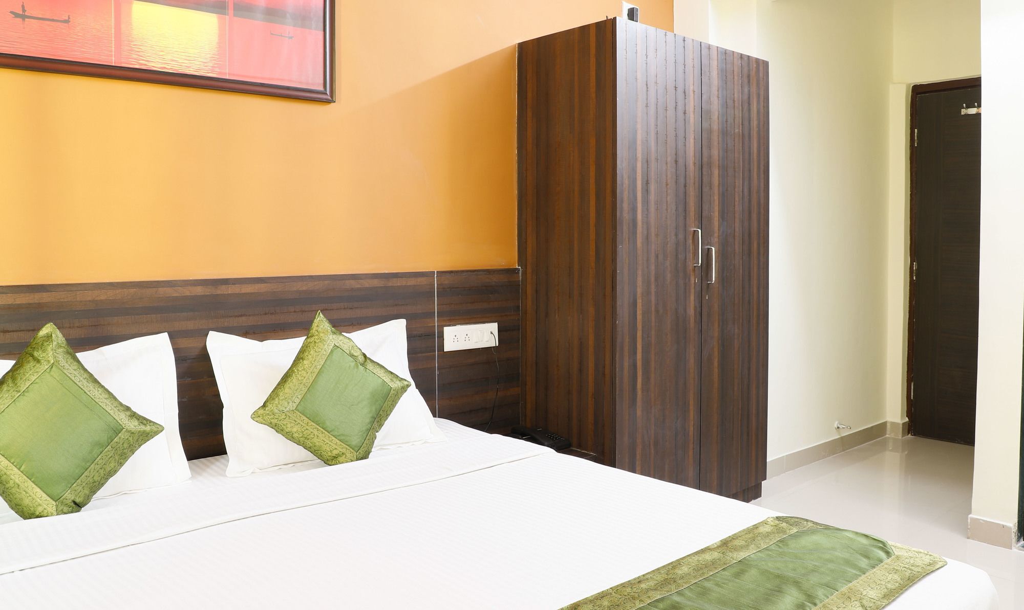 Hotel Treebo Evoque Park