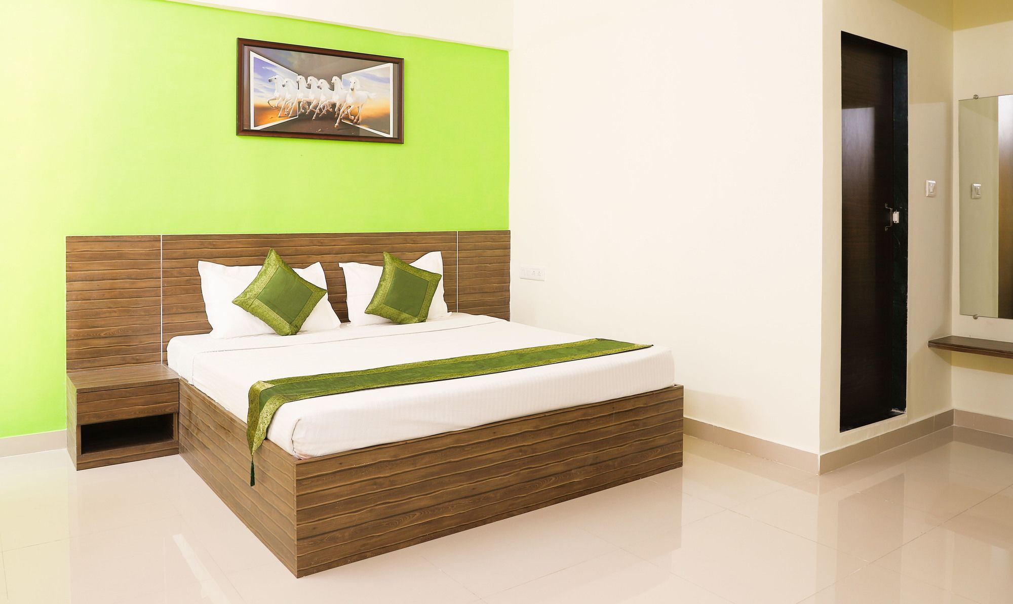 Treebo Evoque Park Hotel Mumbai