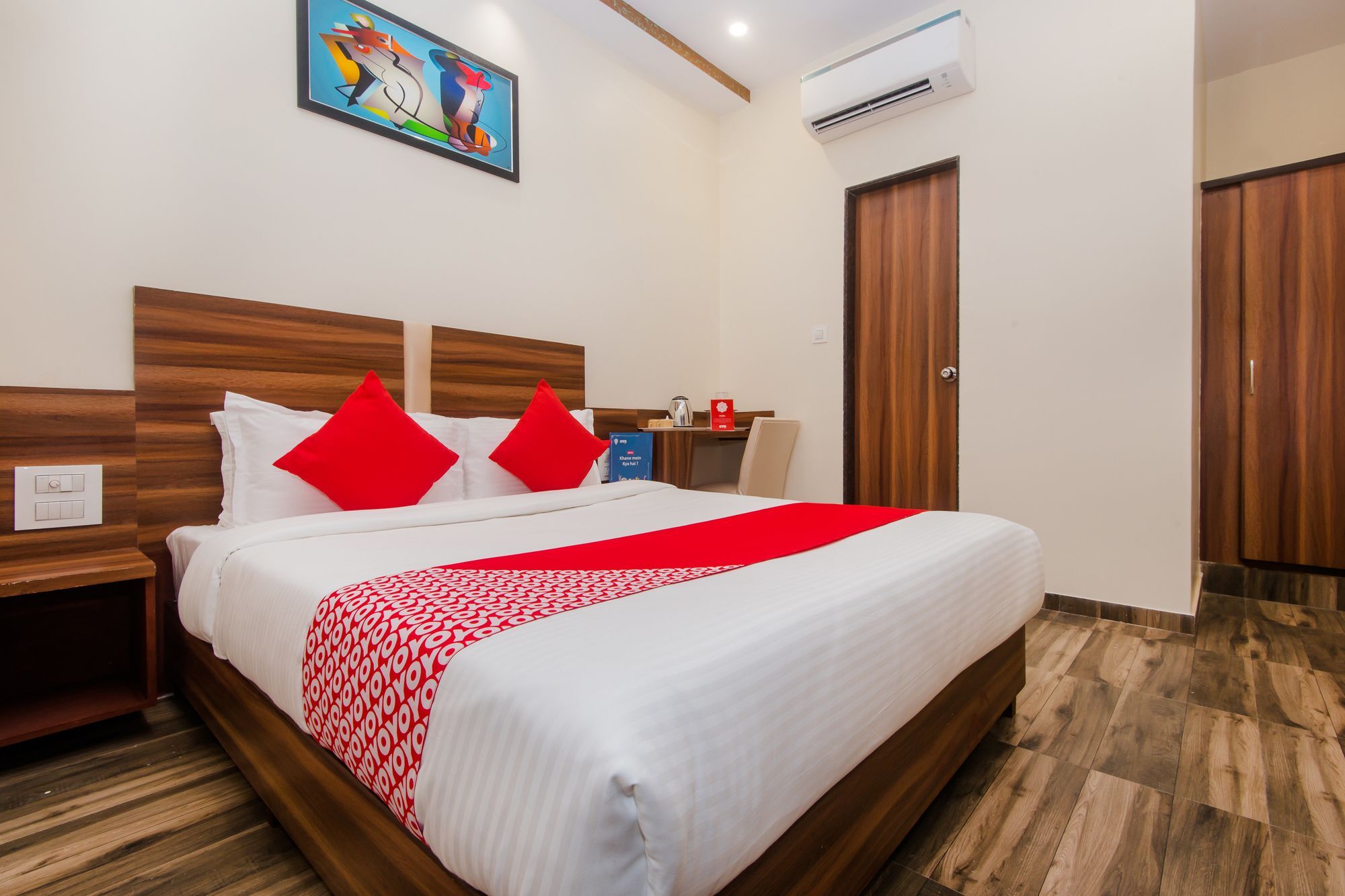 Hotel Oyo 13614 Axis International Mumbai