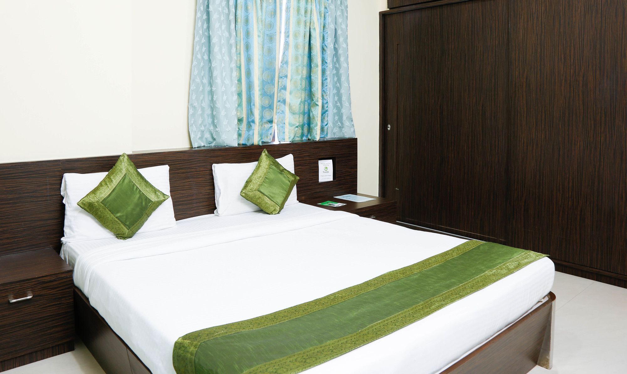 Treebo Seven Apatments Bandra 3* Mumbai