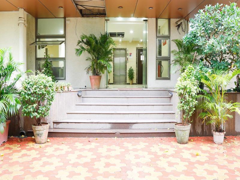 Hotel Treebo Seven Apatments Bandra Mumbai