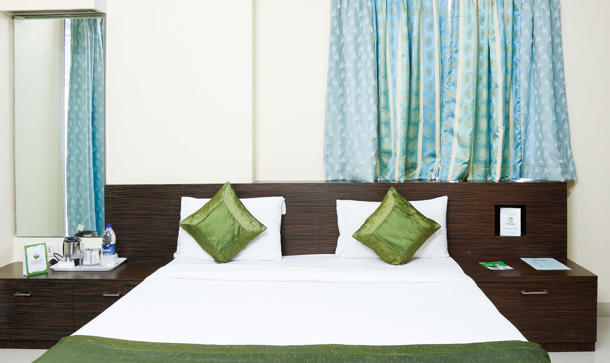 Treebo Seven Apatments Bandra Hotel Mumbai