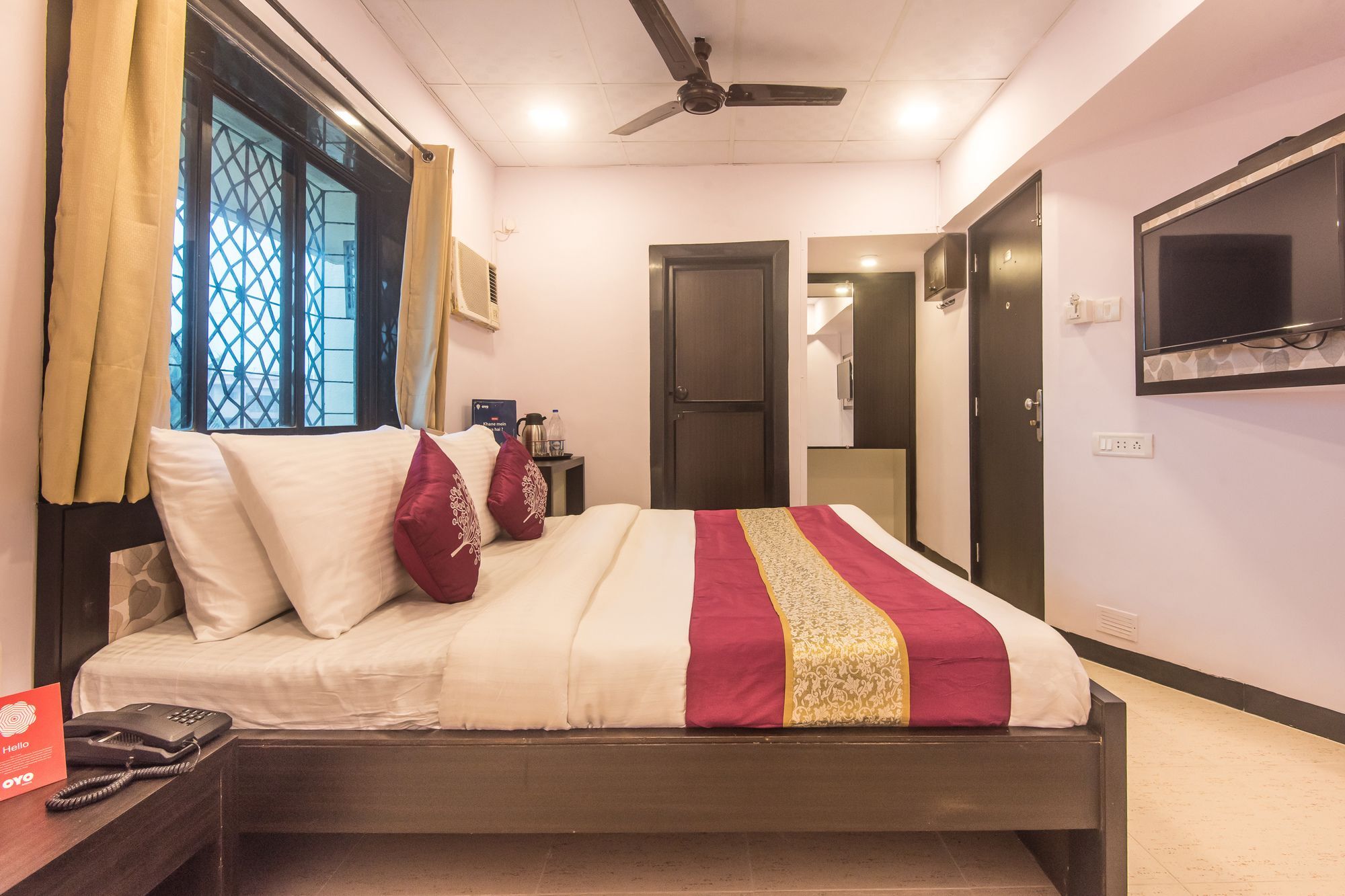Oyo 9034 Santacruz West Mumbai