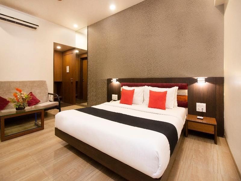 Capital O 36119 Royal Garden & Lawns 3* Mumbai