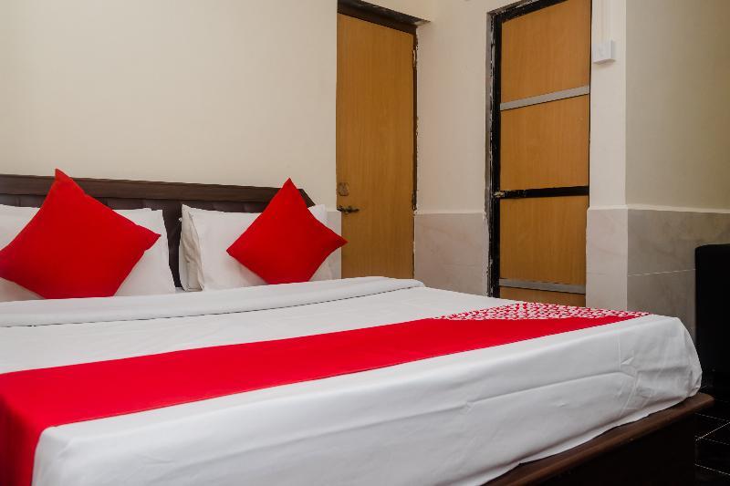 Oyo 12693 Manori Hotel