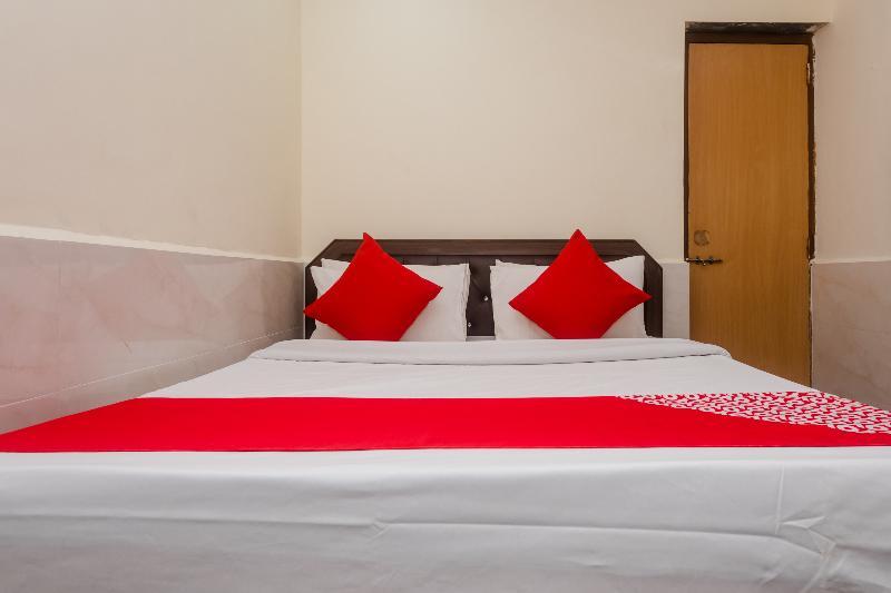 Hotel Oyo 12693 Manori 3*