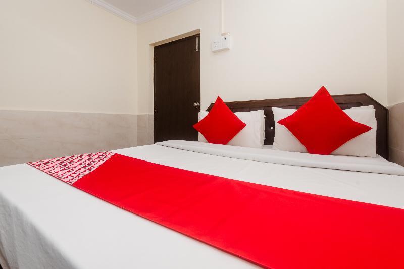 Oyo 12693 Manori Hotel