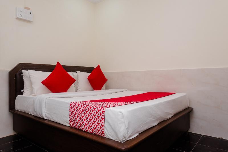Hotel Oyo 12693 Manori 3*