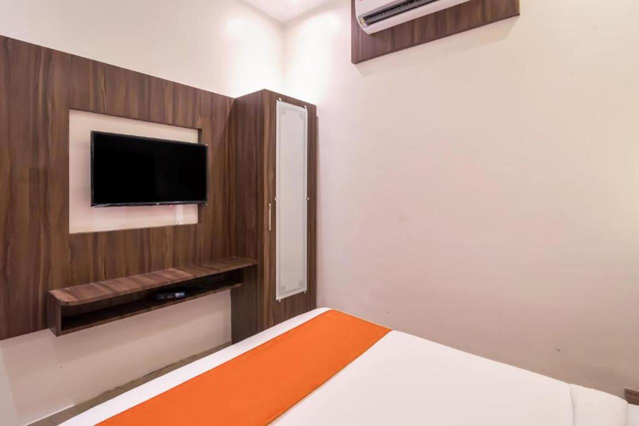 Sea Grand, Colaba Hotel