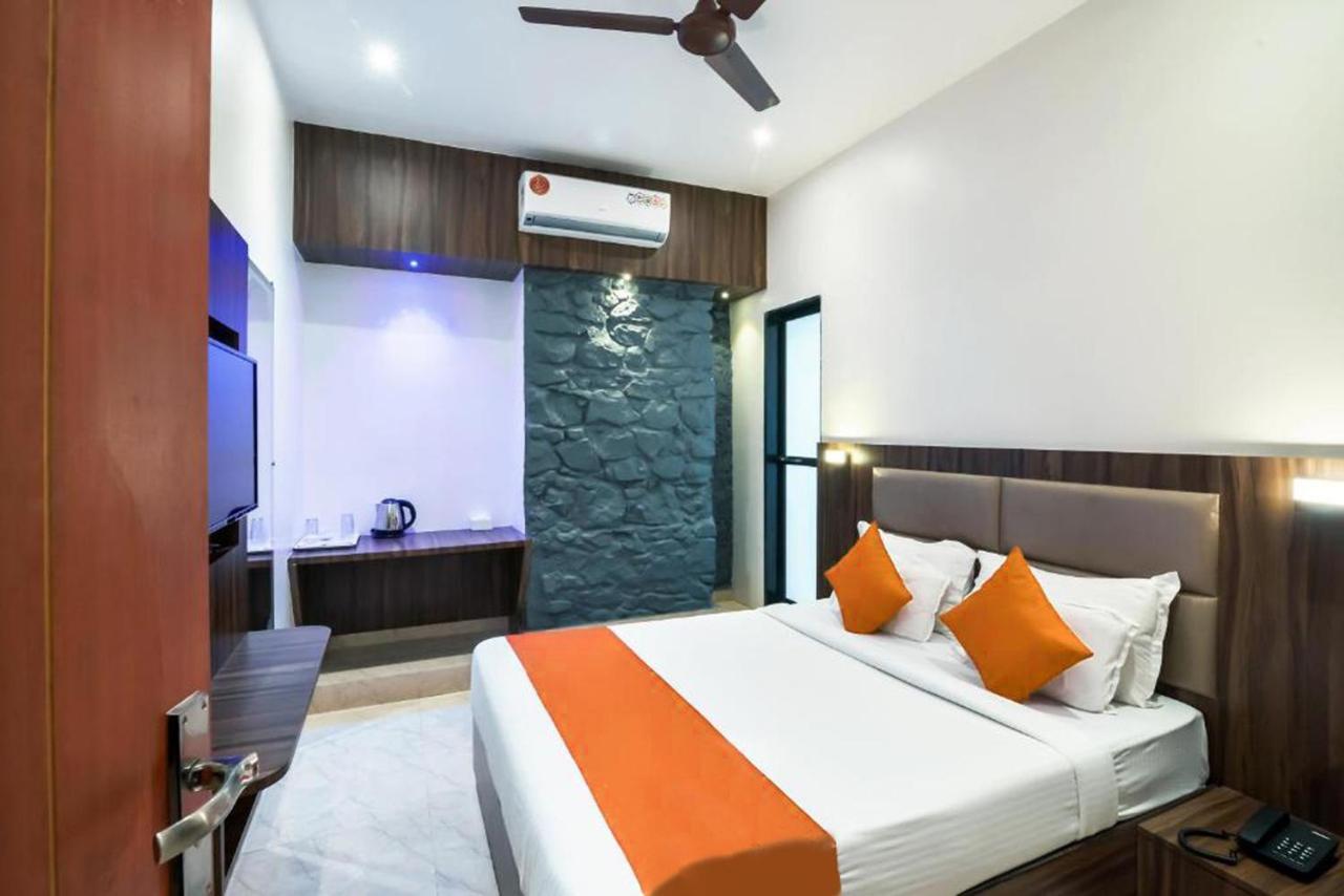 Hotel Sea Grand, Colaba Mumbai