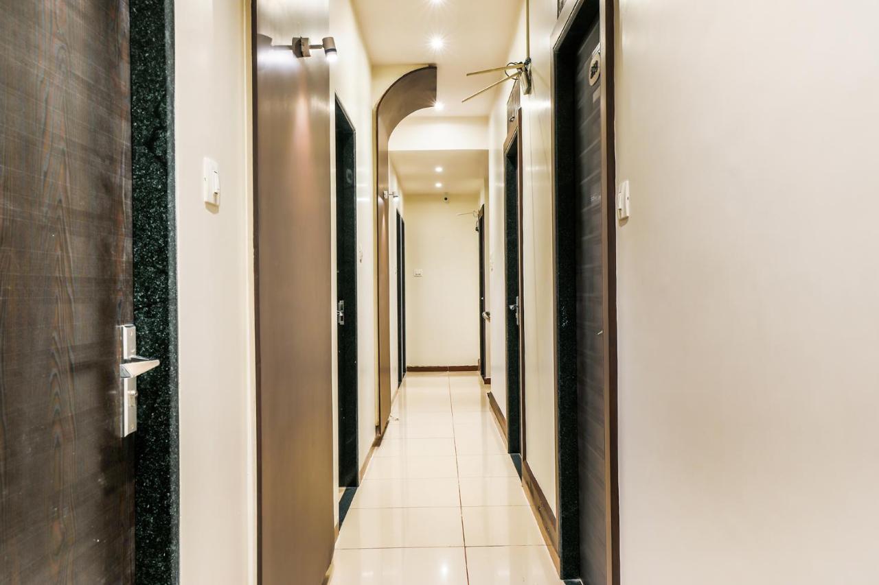 Hotel Fabexpress Adore - Nr International Airport 3*