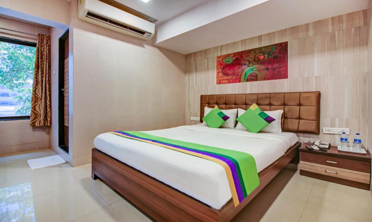 Hotel Treebo Bloom Powai 3*