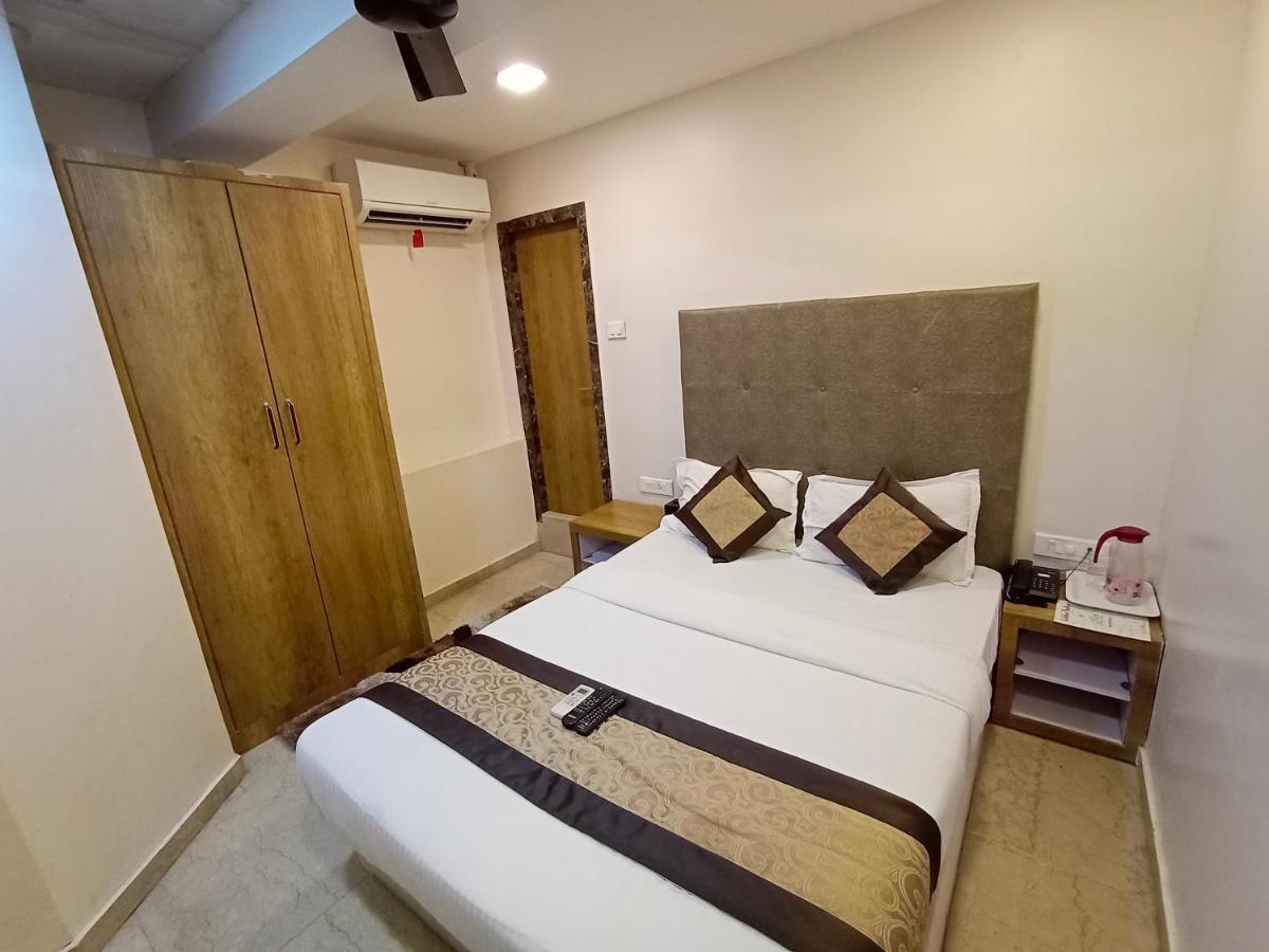Colaba Suites - Near Taj Hotel, 3*