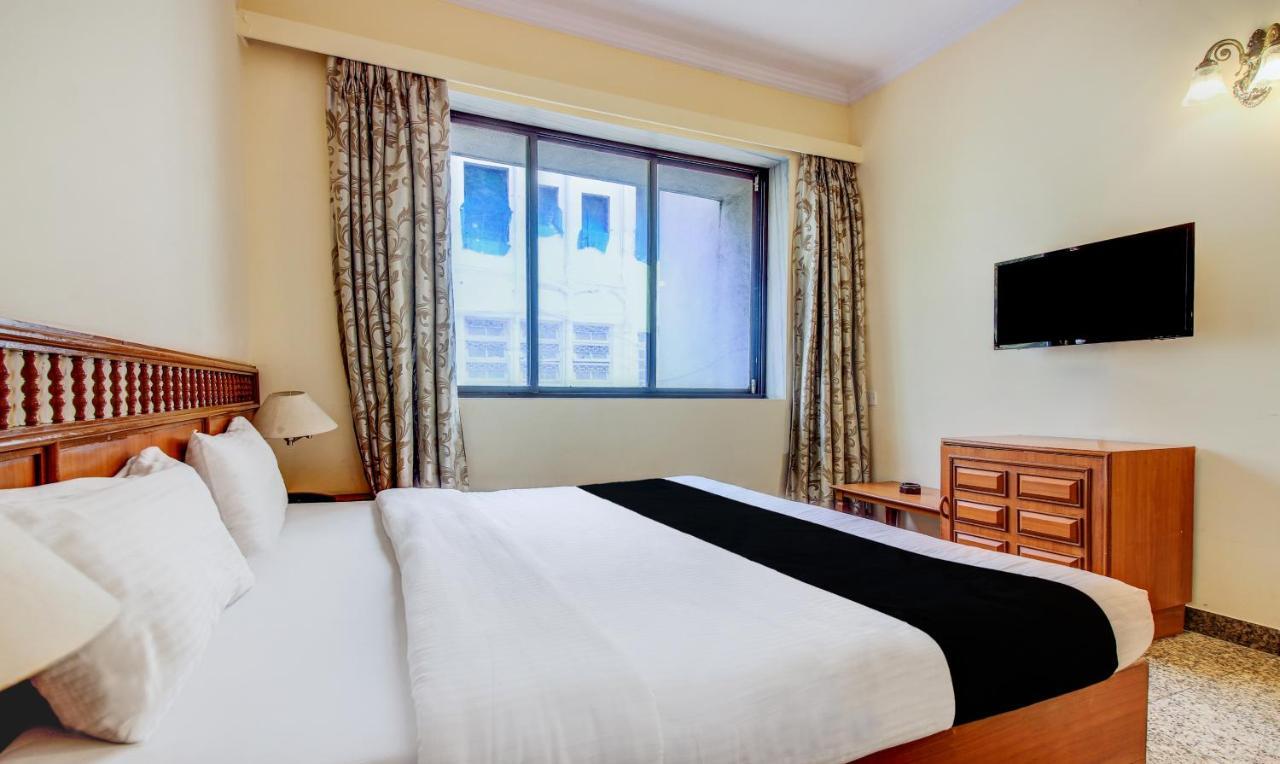 Hotel Kadamb Residency