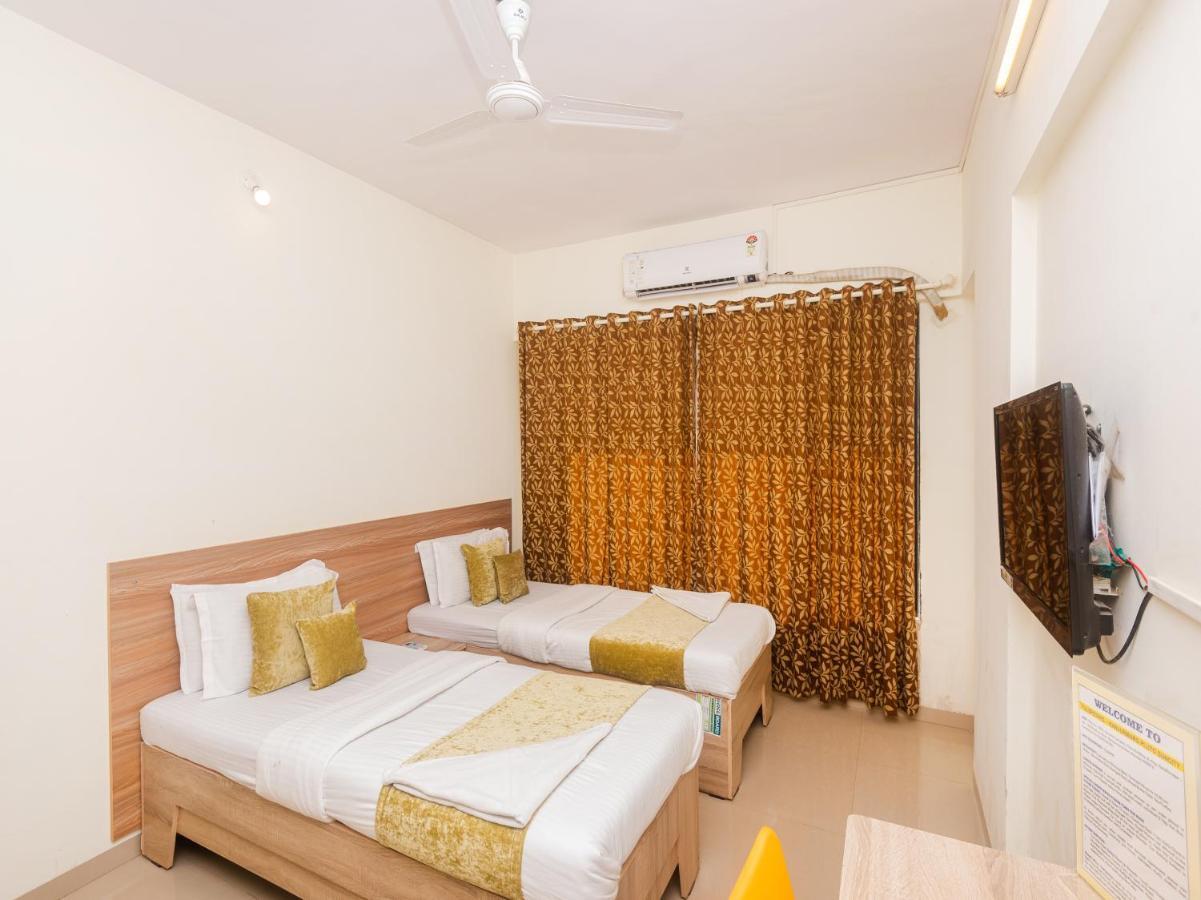 Guest house Tuliipstays - Kurla Premier Exotica