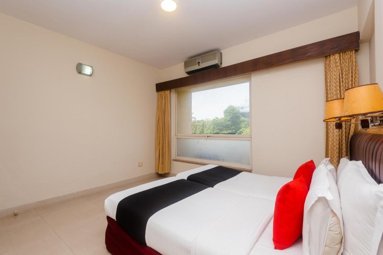 Capital O 40728 Bollywood Design Hotel Mumbai