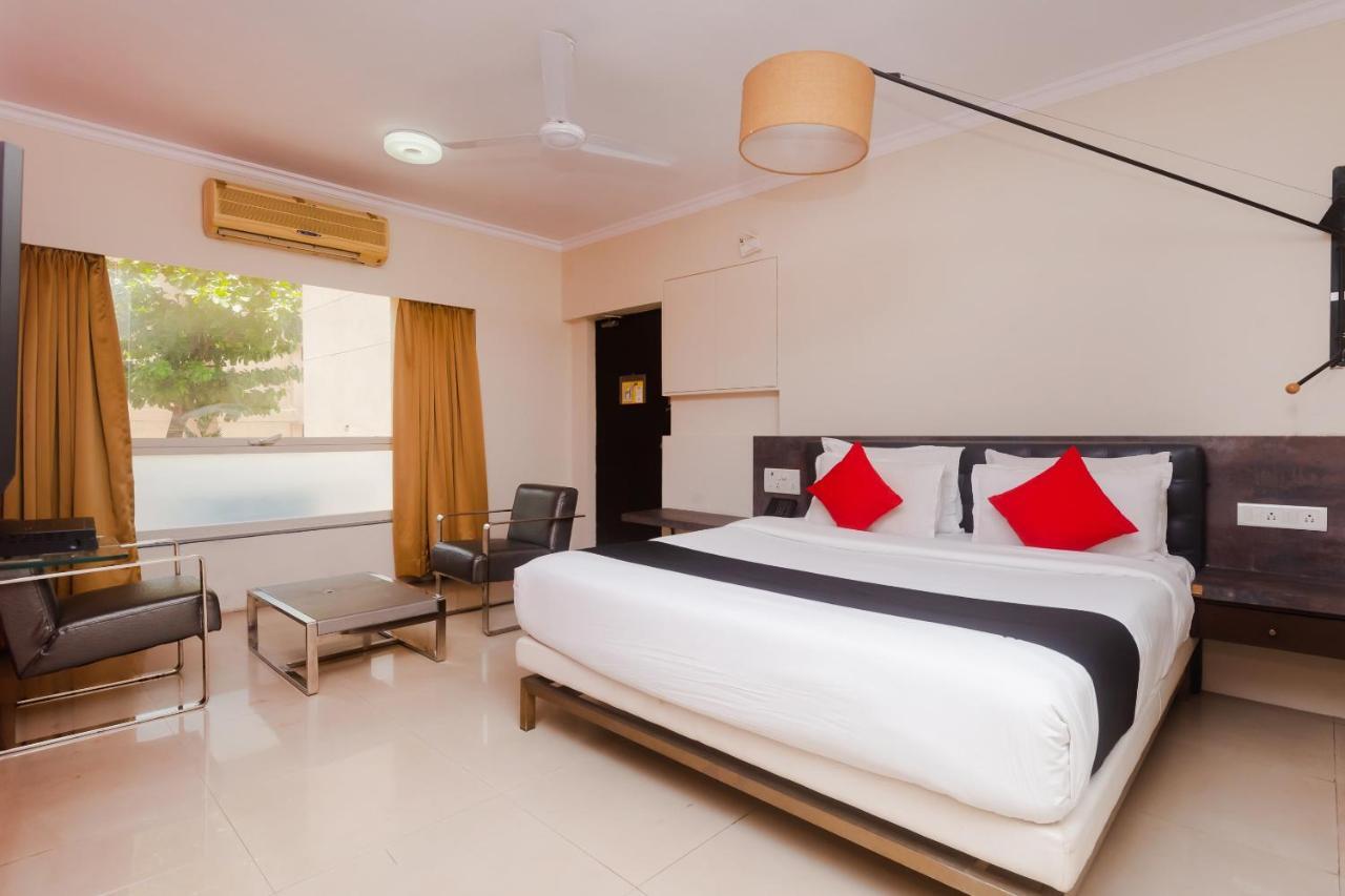 Capital O 40728 Bollywood Design 3* Mumbai